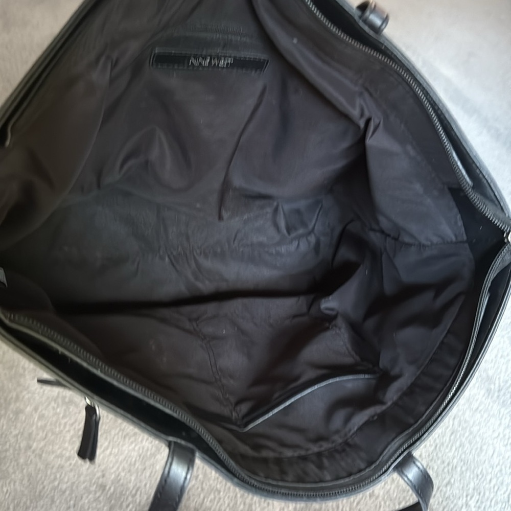Nine West Charcoal Patterned Tote. 2 Outside Pockets & Inside Zipper & Slots! - Picture 10 of 13